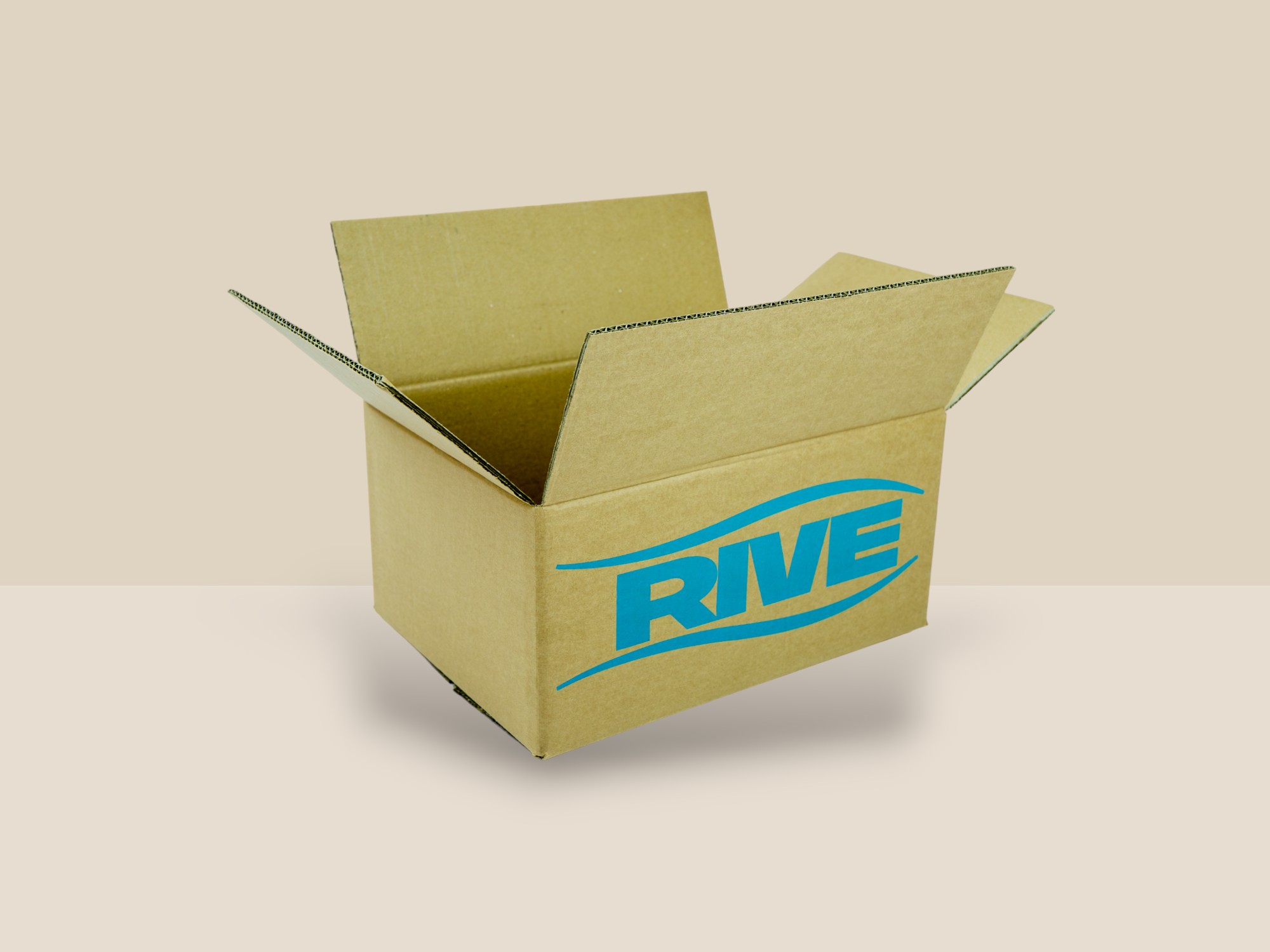 Cette nouvelle image montre également une boîte en carton, cette fois-ci avec le logo 